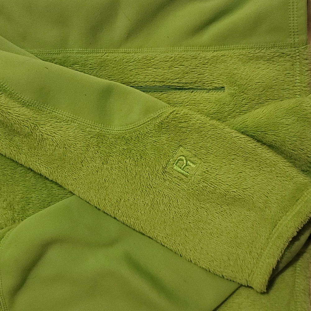 Patagonia - Women's R2 Fleece Jacket - Size S - Picture 5 of 6